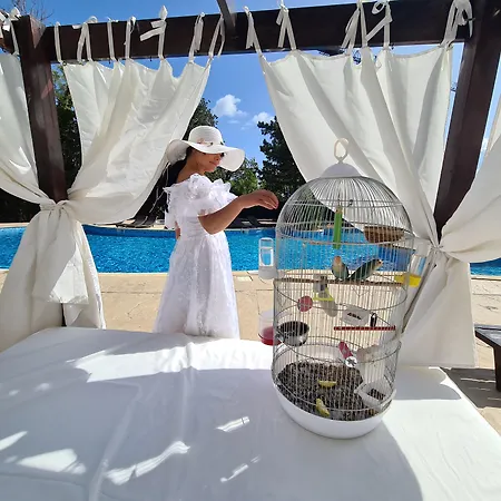 Apollo - Ultra , Pools & Free Beach, Individual Ac In Every