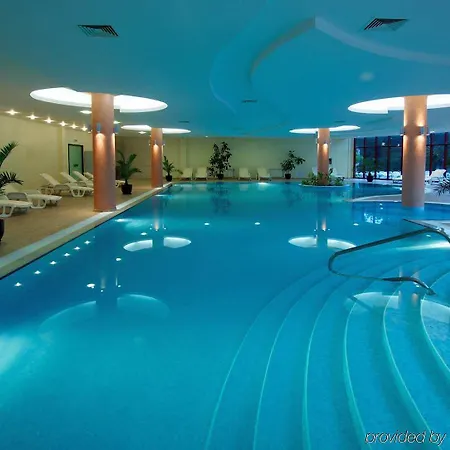 Apollo - Ultra , Pools & Free Beach, Individual Ac In Every