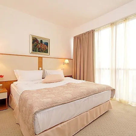 Apollo - Premium , Pools & Free Beach, Individual Ac In Every Golden Sands