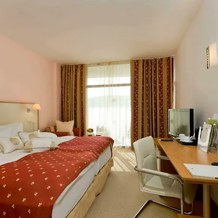 Apollo - Ultra , Pools & Free Beach, Individual Ac In Every Hotel Golden Sands