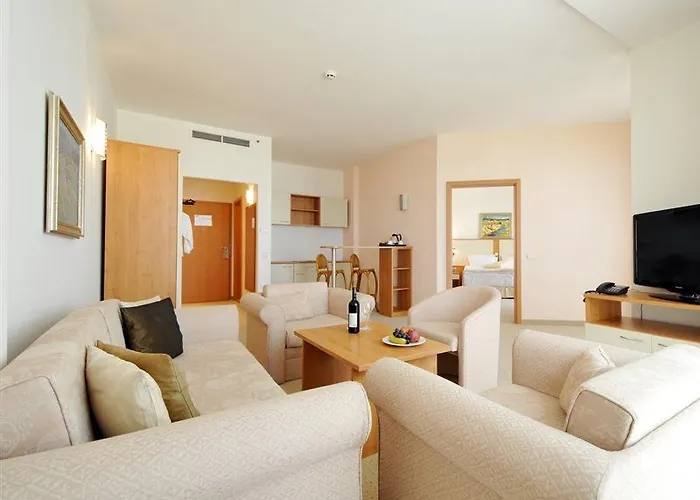 Apollo - , Indoor & Outdoor Pools & Individual Ac In Every 4*