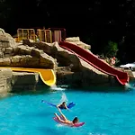 Apollo - , Indoor & Outdoor Pools & Individual Ac In Every 호텔
