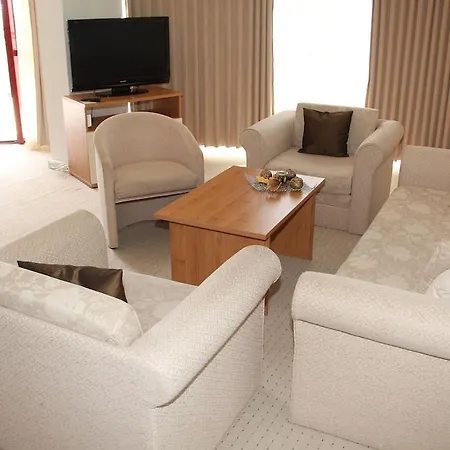 Apollo - , Indoor & Outdoor Pools & Individual Ac In Every Отель