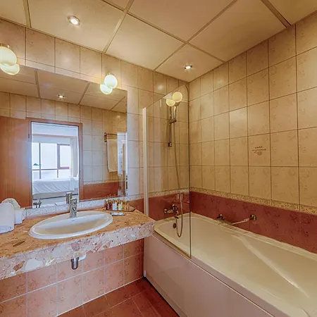 Apollo - Ultra - Private Riviera 4*