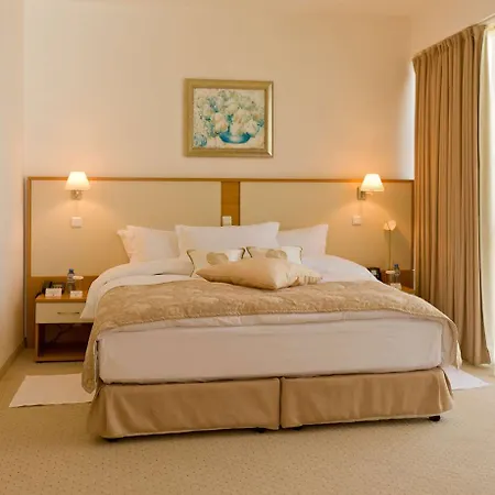 Apollo - Premium , Pools & Free Beach, Individual Ac In Every Хотел 4*