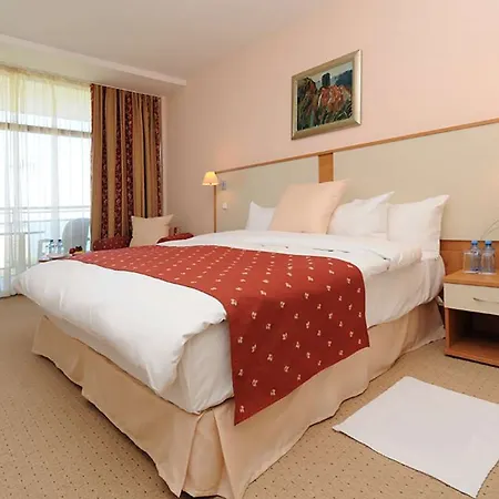 Apollo - , Indoor & Outdoor Pools & Individual Ac In Every Отель Золотые Пески